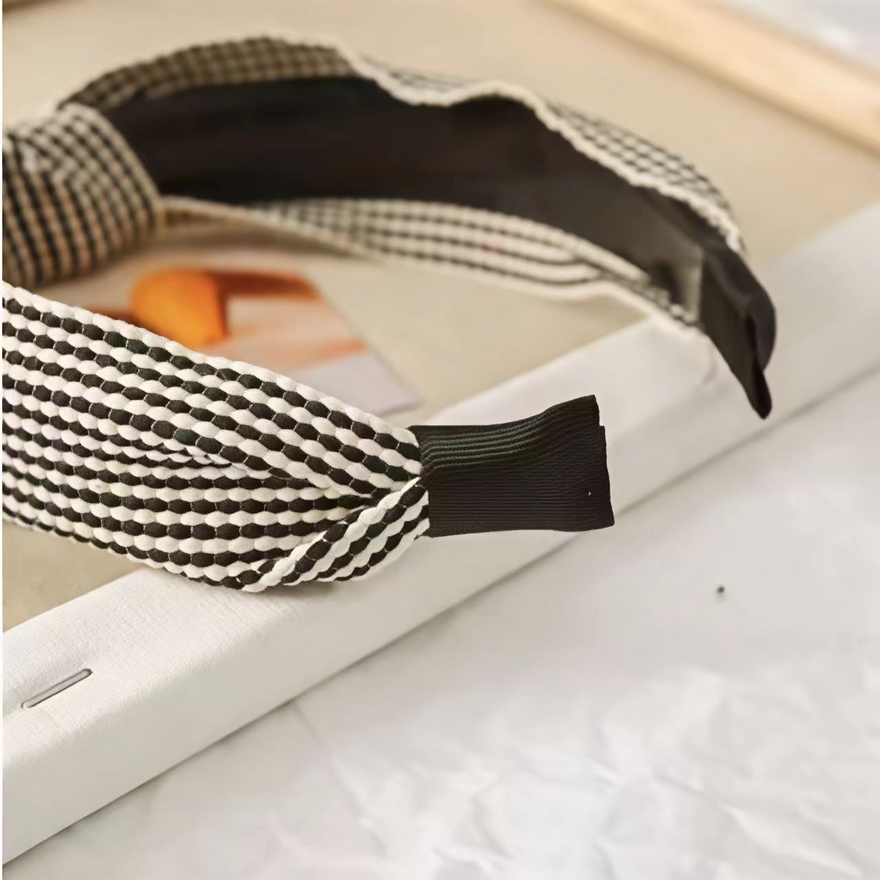 Wide Edged Checkered Headband  - огляд і ціна Headband Summer Knit